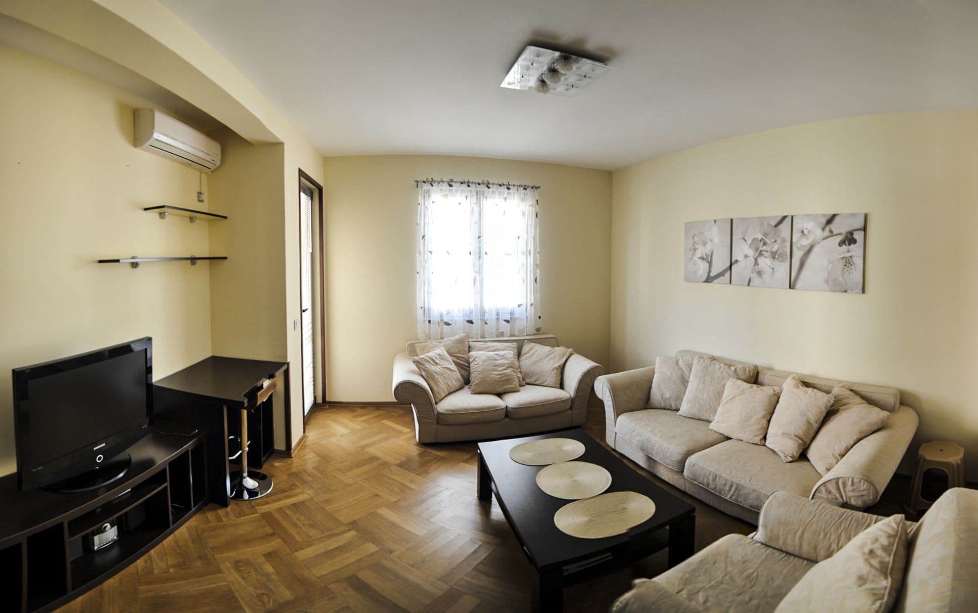 Center Lux *